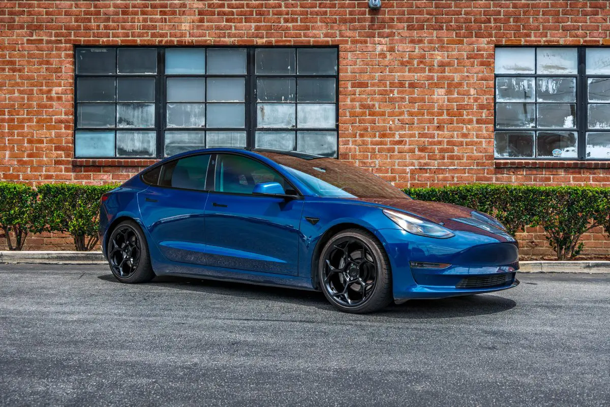 Tesla Model 3 Media Gallery - Unplugged Performance