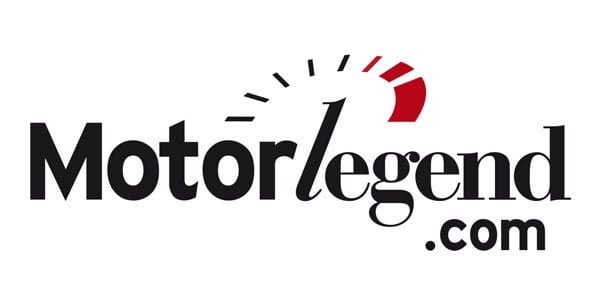 Koenigsegg réalise des pièces en carbone pour les modèles Tesla (French)