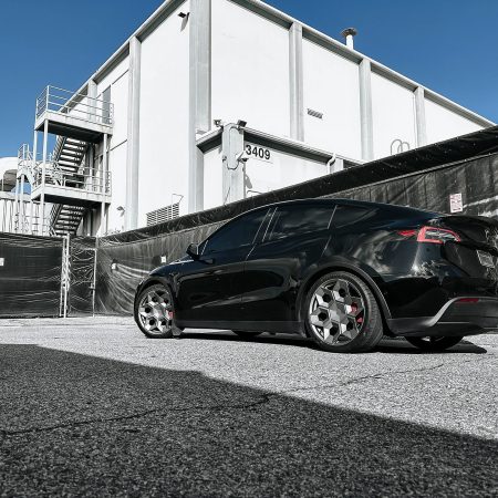 Black Tesla Model Y – UP CYBRHEX Forged Wheels in Satin Titanium
