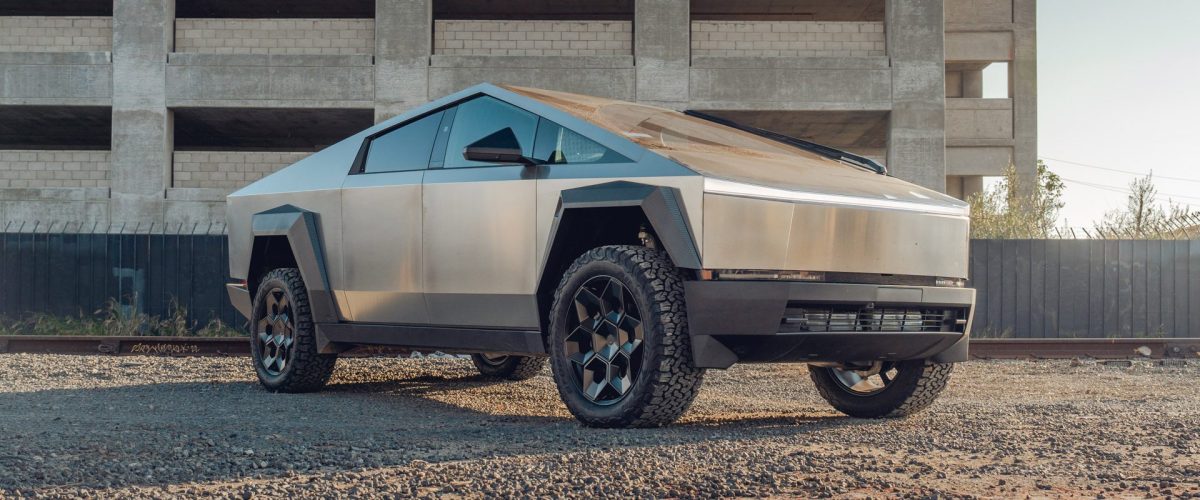 Tesla Cybertruck – UP Carbon Fiber Fenders And UP CYBRHEX Forged Wheels