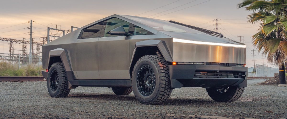 Tesla Cybertruck – UP Carbon Fiber Fenders Flares And UP-03 Beadlock Forged Wheels