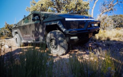 UP-Invincible-Tesla-Cybertruck-Cyberbeast-Boulder-Crawl-Image-7