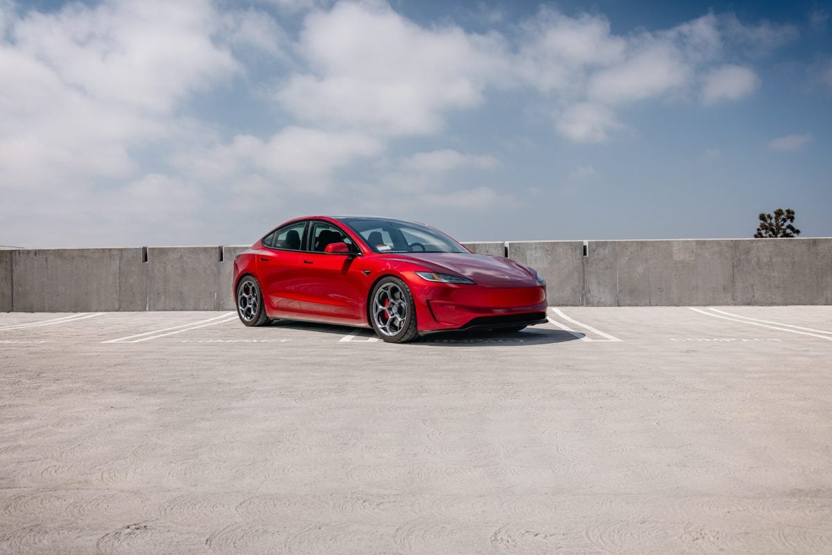 Ultra Red Tesla Model 3 Performance – UP-05 Forged Wheels in Satin Titanium