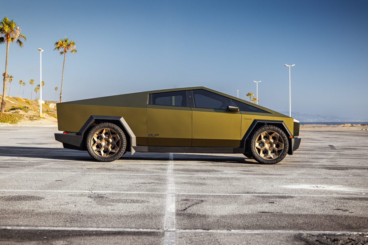 Matte Gold Eclipse Tesla Cybertruck – CYBRHEX Forged Wheels In Satin Bronze