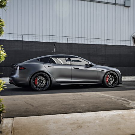 Stealth PPF Tesla Model S Plaid – UP-03 Forged Wheels in Gloss Black