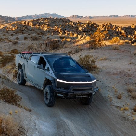 UP Invincible Tesla Cybertruck Cyberbeast – King Of Hammers