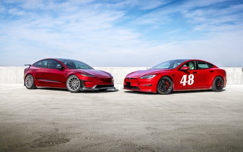 Red Mica Tesla Model S Plaid _ Ultra Red Tesla Model 3 Performance Highland Track Builds with UP-03 Forged Race Wheels 3840px (4)_1