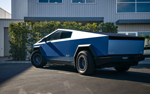 Tesla Cybertruck Dusk Sky blue gloss wrap 20 inch UP-03 beadlock satin titanium wheels unplugged performance 1920px image (13)