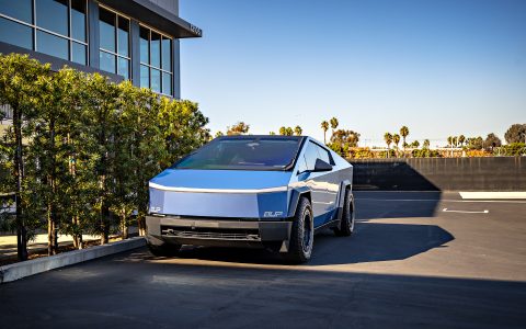 Tesla Cybertruck Dusk Sky blue gloss wrap 20 inch UP-03 beadlock satin titanium wheels unplugged performance 1920px image (7)