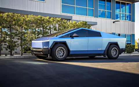 Tesla Cybertruck Dusk Sky blue gloss wrap 20 inch UP-03 beadlock satin titanium wheels unplugged performance 1920px image (8)