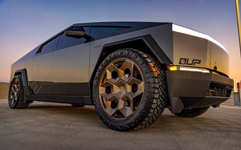 Tesla Cybertruck Magnesium grey wrap bronze 24 inch cybrhex forged wheels unplugged performance 1920px image (11)