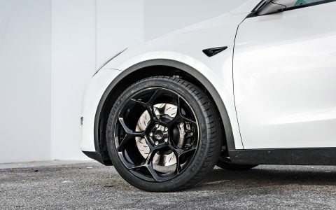 Tesla Model Y 21 inch gloss black UP-05 forged wheels big brake bit bbk unplugged performance 1920px image (1)