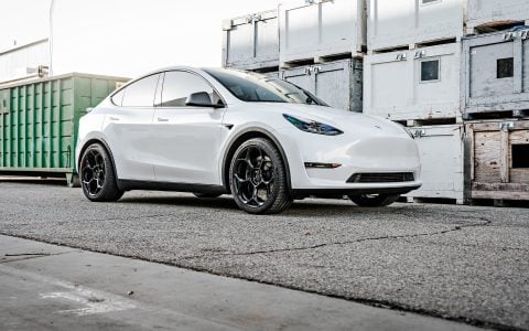 Tesla Model Y 21 inch gloss black UP-05 forged wheels big brake bit bbk unplugged performance 1920px image (6)