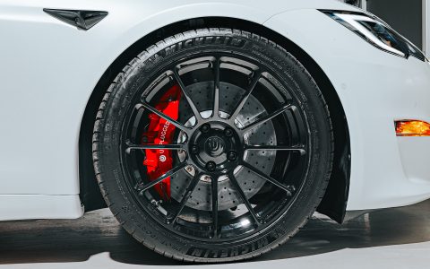 White Tesla Model S Plaid with Koenigsegg Carbon Fiber Spoiler on UP-03 Forged Wheels in Gloss Black