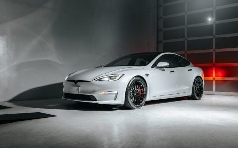 White Tesla Model S Plaid with Koenigsegg Carbon Fiber Spoiler on UP-03 Forged Wheels in Gloss Black