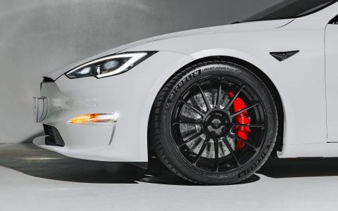 White Tesla Model S Plaid with Koenigsegg Carbon Fiber Spoiler on UP-03 Forged Wheels in Gloss Black
