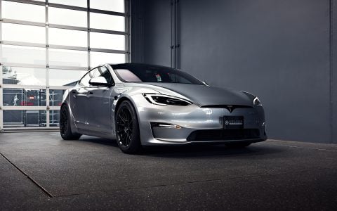 Lunar Silver Tesla Model S Plaid with UP-03 Forged Wheels in Satin Black