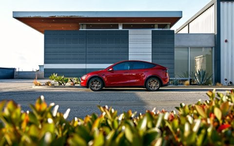 Ultra Red Tesla Model Y Juniper with Satin Bronze Cybrhex Forged Wheels 1920px (1)