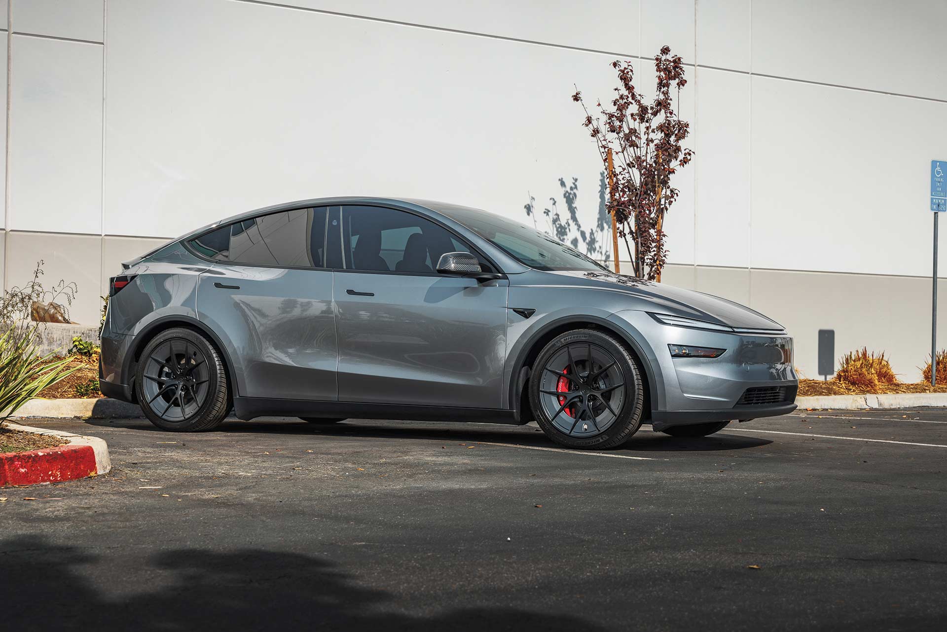 2026 Quicksilver Tesla Model Y Juniper On UP Forged UP RW Aka Road 2026 Quicksilver Tesla Model Y Juniper On UP Forged UP RW Aka Road