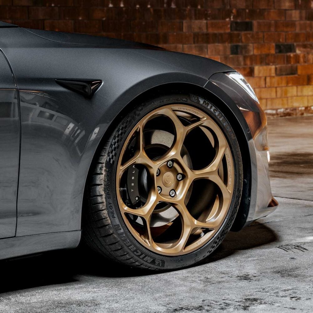 Tesla Model S 21-Inch UP Forged UP-05 Wheel and Tire Package