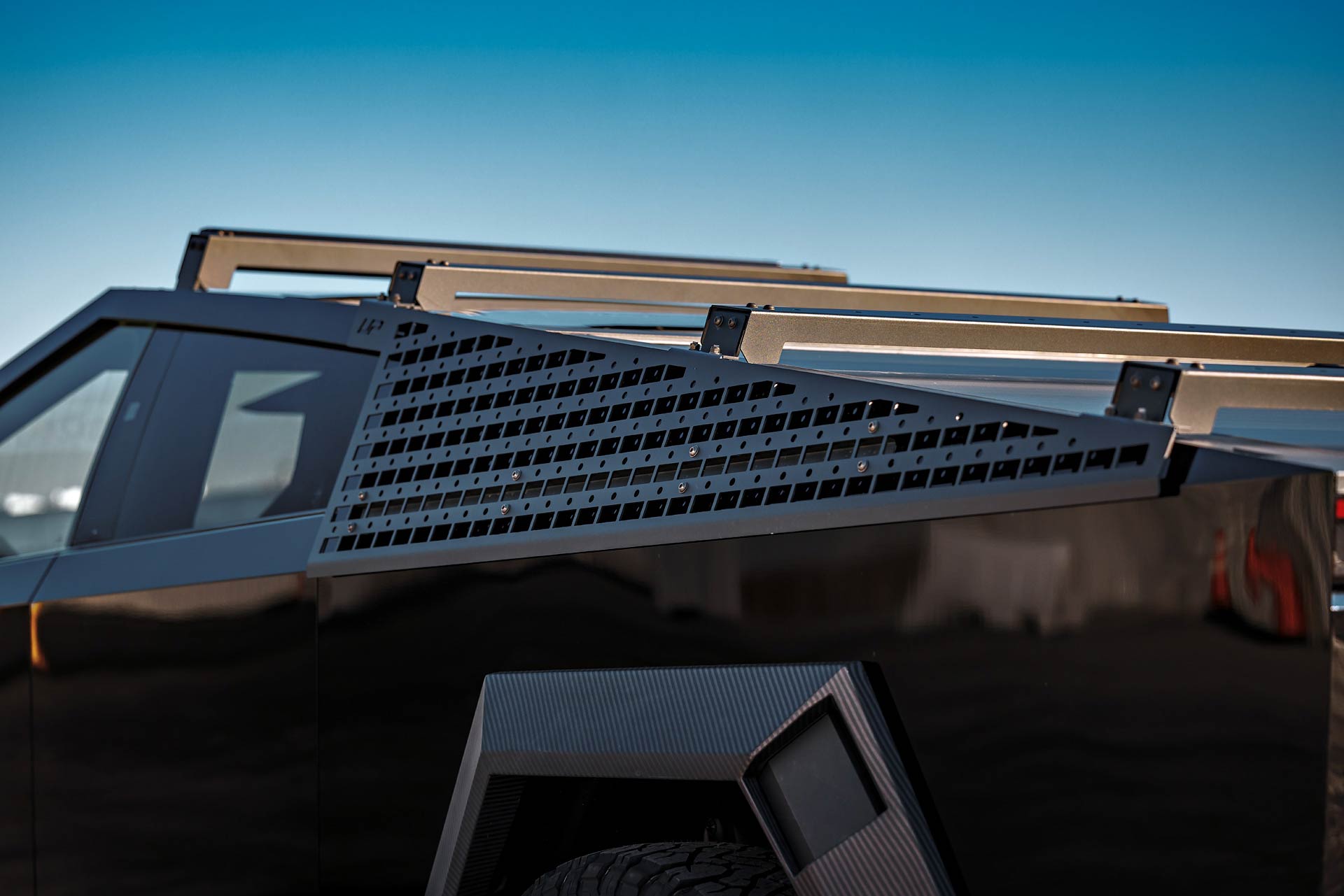 Some Cybertruck builds UP INVINCIBLE start local. This one started on the opposite coast. 6 Some Cybertruck builds UP INVINCIBLE start local. This one started on the opposite coast.