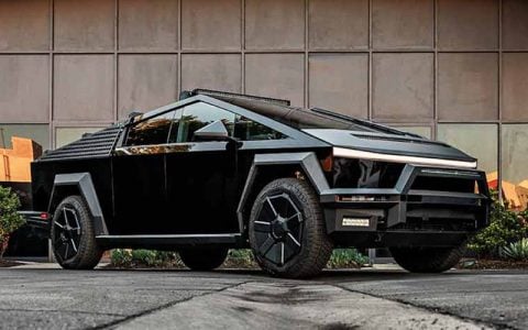 Gloss Black Tesla Cybertruck UP INVINCBILE Build with Steel Bumpers Rock Sliders Unplugged Performance 1920px200kb (10)