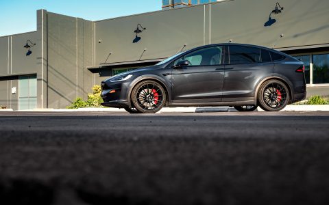 Stealth Gray Tesla Model X on 22-Inch UP Forged UP-03 Wheels 7 Stealth Gray Tesla Model X on 22-Inch UP Forged UP-03 Wheels Image 11