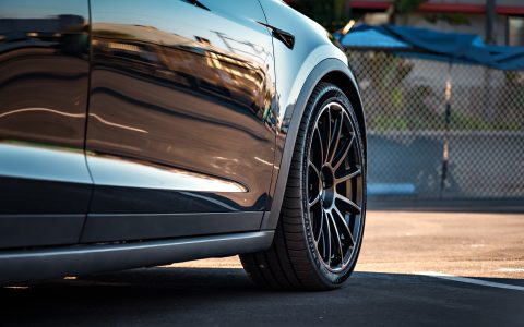 Stealth Gray Tesla Model X on 22-Inch UP Forged UP-03 Wheels 8 Stealth Gray Tesla Model X on 22-Inch UP Forged UP-03 Wheels Image 12