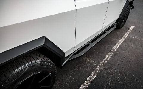 White Tesla Cybertruck with UP INVINCIBLE Steel Front Bull Bar and Rock Sliders 3 White Tesla Cybertruck with UP INVINCIBLE Steel Front Bull Bar and Rock Sliders