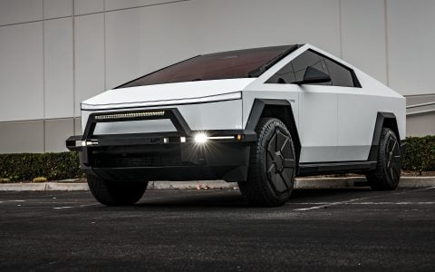 White Tesla Cybertruck with UP INVINCIBLE Steel Front Bull Bar and Rock Sliders 10 White Tesla Cybertruck with UP INVINCIBLE Steel Front Bull Bar and Rock Sliders