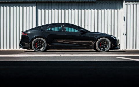 Diamond Black Tesla Model S on 19-Inch UP-RW FF Wheels