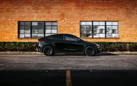 Diamond Black Tesla Model Y Juniper Long Range on 19-Inch UP-RW FF Wheels