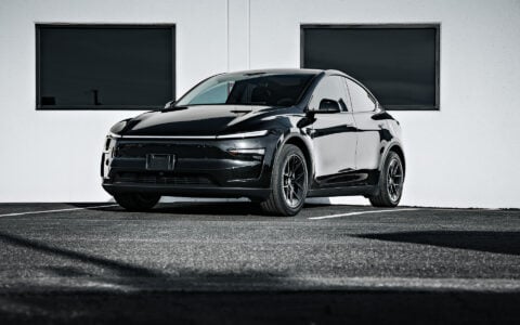 Diamond Black Tesla Model Y Juniper Long Range on 19-Inch UP-RW FF Wheels
