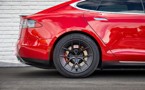 Red Tesla Model S 85D on UP-RW Flow Formed 19-inch Wheels Unplugged Performance 1920px (6)