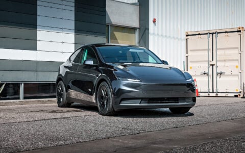 Stealth Grey Tesla Model Y Standard on 19-Inch UP-RW FF Wheels 4 Stealth Grey Tesla Model Y Standard on 19-Inch UP-RW FF Wheels