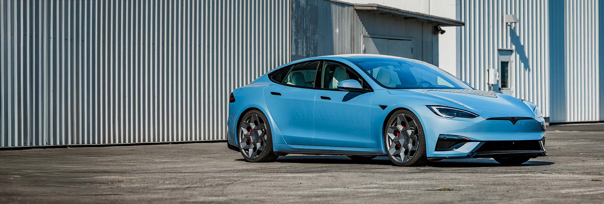 Tesla Model S Plaid 2026 UP Forged CYBRHEX Satin Titanium Wheels