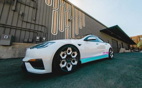 White Tesla Model S Plaid on 21-Inch UP Forged CYBRHEX Wheels 4 White Tesla Model S Plaid on 21-Inch UP Forged CYBRHEX Wheels