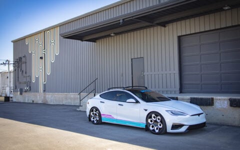 White Tesla Model S Plaid on 21-Inch UP Forged CYBRHEX Wheels 20 White Tesla Model S Plaid on 21-Inch UP Forged CYBRHEX Wheels