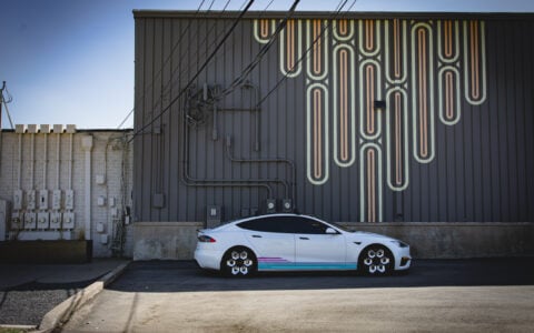 White Tesla Model S Plaid on 21-Inch UP Forged CYBRHEX Wheels 22 White Tesla Model S Plaid on 21-Inch UP Forged CYBRHEX Wheels