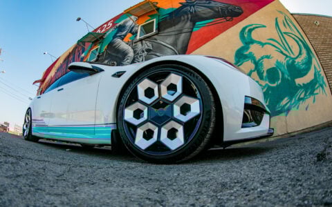 White Tesla Model S Plaid on 21-Inch UP Forged CYBRHEX Wheels 25 White Tesla Model S Plaid on 21-Inch UP Forged CYBRHEX Wheels