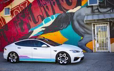 White Tesla Model S Plaid on 21-Inch UP Forged CYBRHEX Wheels 16 White Tesla Model S Plaid on 21-Inch UP Forged CYBRHEX Wheels