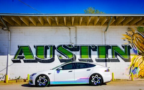 White Tesla Model S Plaid on 21-Inch UP Forged CYBRHEX Wheels 17 White Tesla Model S Plaid on 21-Inch UP Forged CYBRHEX Wheels