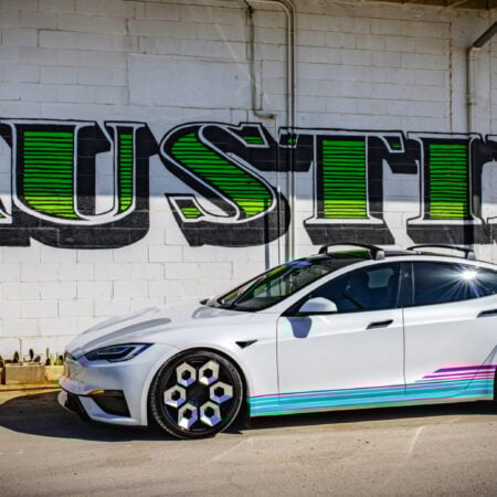 White Tesla Model S Plaid on 21-Inch UP Forged CYBRHEX Wheels