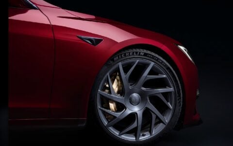Tesla Model S Signature Gold Ceramic Brakes Image 1