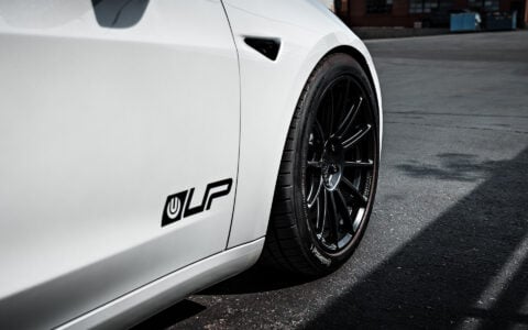 White Tesla Model 3 on 19-Inch UP Forged UP-03 Wheels 11 White Tesla Model 3 on 19-Inch UP Forged UP-03 Wheels