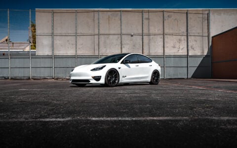 White Tesla Model 3 on 19-Inch UP Forged UP-03 Wheels 2 White Tesla Model 3 on 19-Inch UP Forged UP-03 Wheels