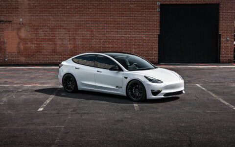 White Tesla Model 3 on 19-Inch UP Forged UP-03 Wheels 6 White Tesla Model 3 on 19-Inch UP Forged UP-03 Wheels