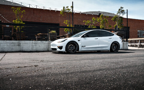 White Tesla Model 3 on 19-Inch UP Forged UP-03 Wheels 7 White Tesla Model 3 on 19-Inch UP Forged UP-03 Wheels