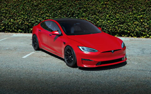 Red 2023 Tesla Model S Plaid UP Forged UP-03 Race Spec Wheels Carbon Ceramic Brakes and Trunk Spoiler Unplugged Performance 1920px (12)