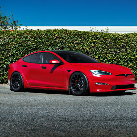 Tesla Model S Plaid On UP-03 Pikes Peak Spec Wheels
